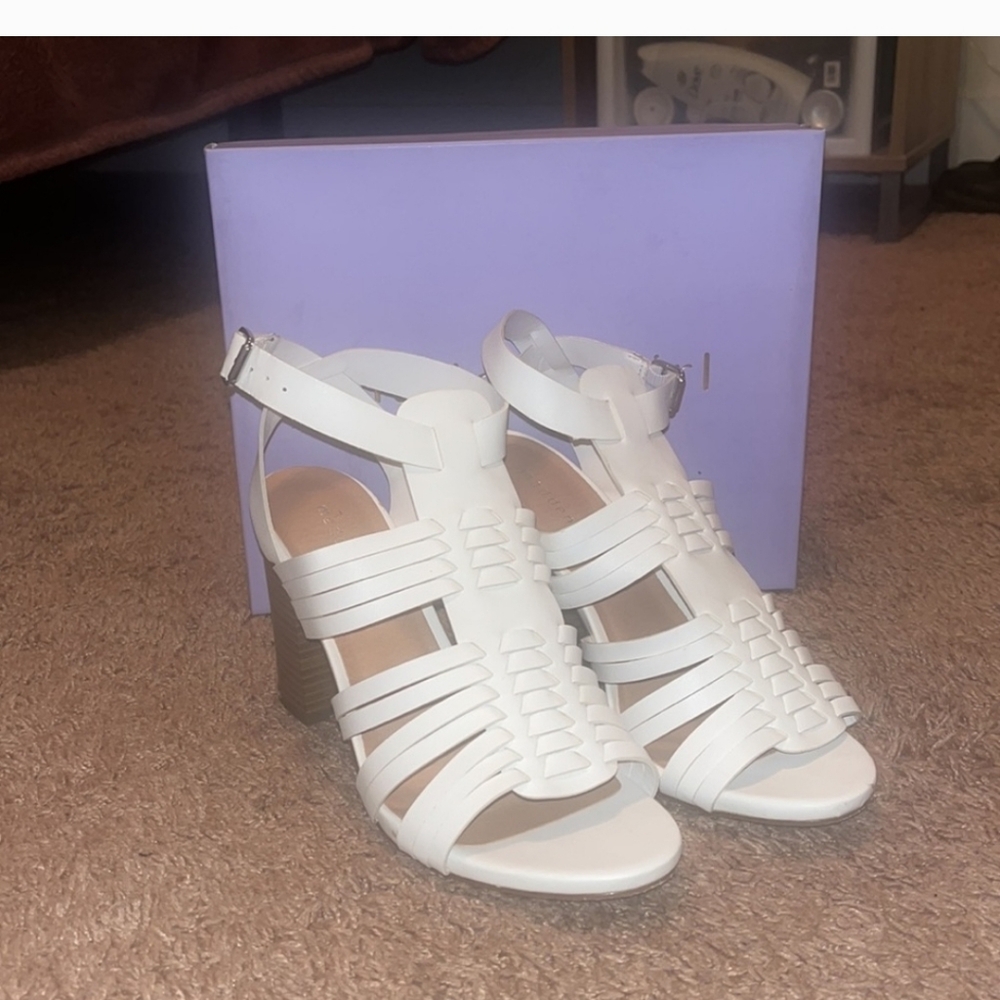 Madden Girl White Block Heel Sandals Woven Front Size 7 New